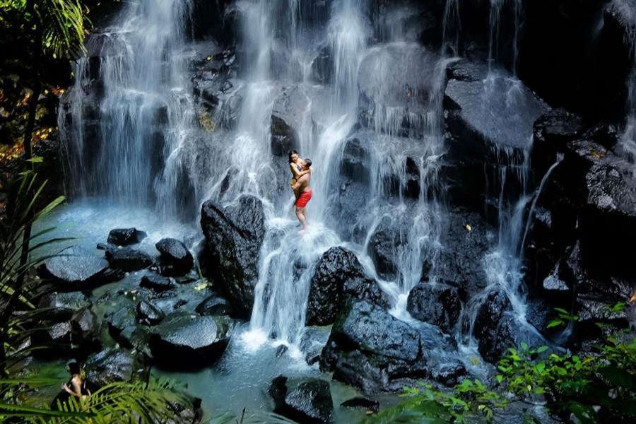 Kanto Lampo Waterfall